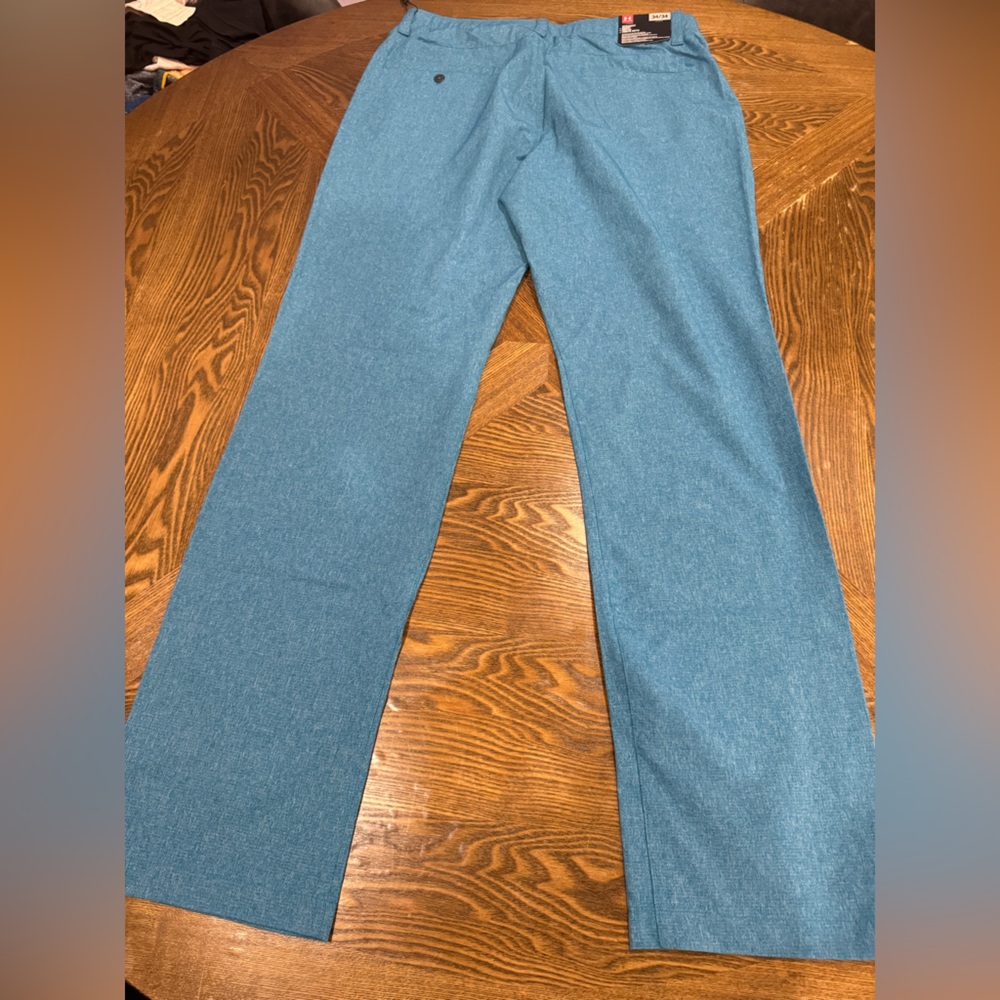 Under Armour golf pants
